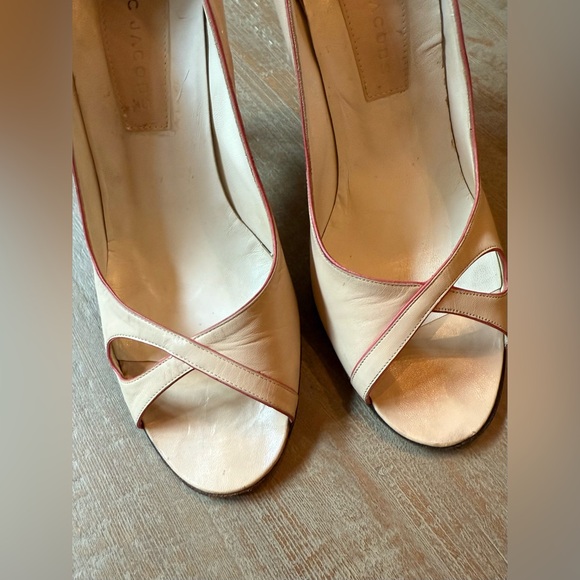 Vintage Peep-Toe Pumps by Marc Jacobs - Picture 4 of 13